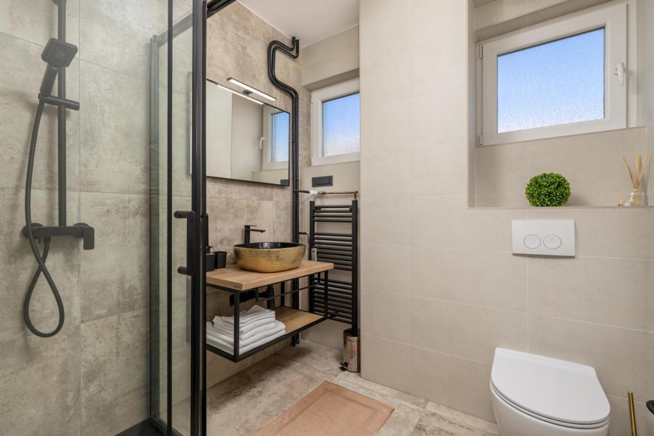 Aenei Delux Apartment ริเยกา ภายนอก รูปภาพ